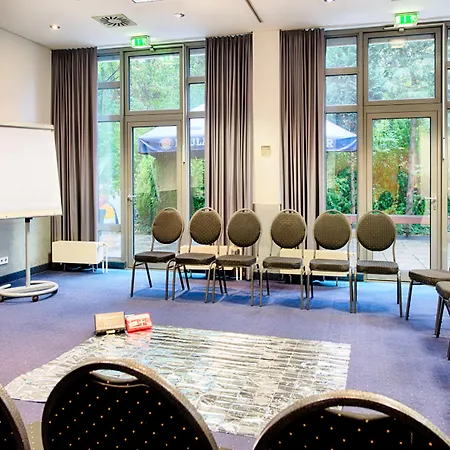 Hotel Achat Airport Messe 3*