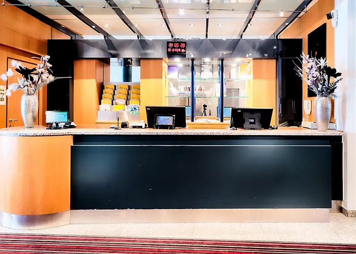 Achat Airport Messe Hotell 3*